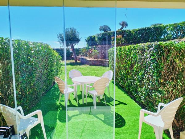 Les Issambres (83380) Appartement RDJ 39 m² avec sa loggia fermée, et jardin de 15 m²