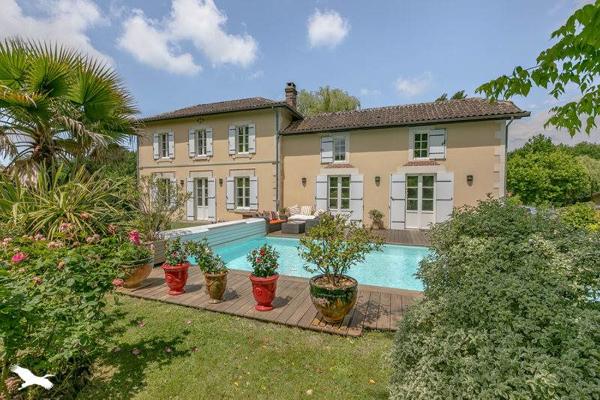 Maison à vendre |  Mios |  11 pièces | 230 m²