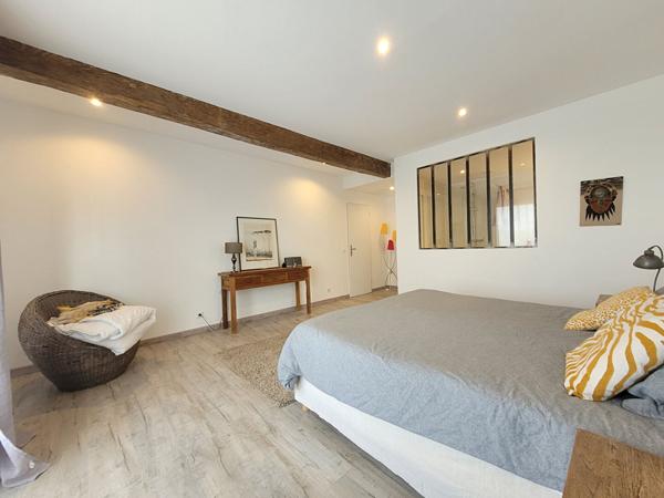 33440 Ambarès et Lagrave  - A VENDRE Maison en pierre 6 pièces 172 m²