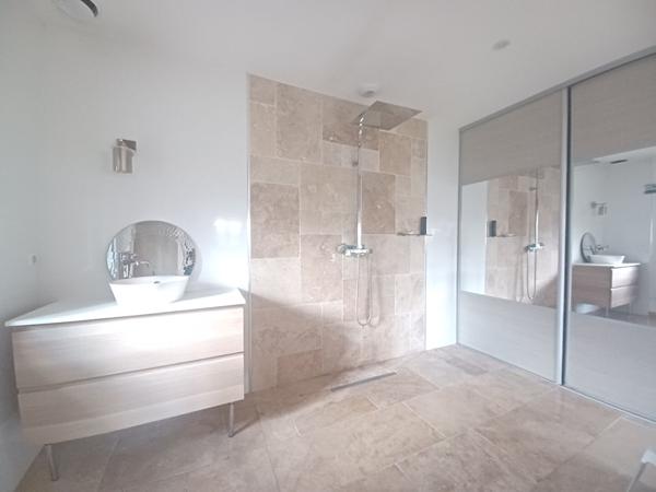 33440 Ambarès et Lagrave  - A VENDRE Maison en pierre 6 pièces 172 m²