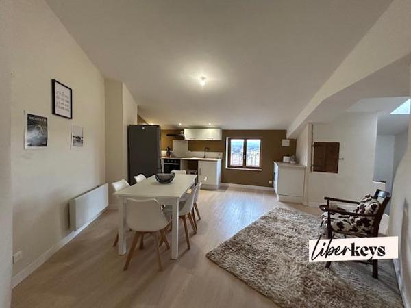 Maison de village 3 chambres + appartement T2 à Caromb