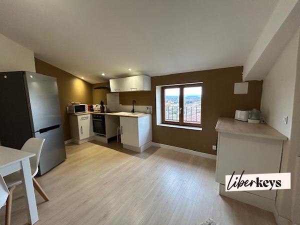 Maison de village 3 chambres + appartement T2 à Caromb