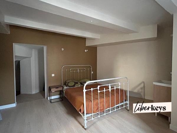 Maison de village 3 chambres + appartement T2 à Caromb