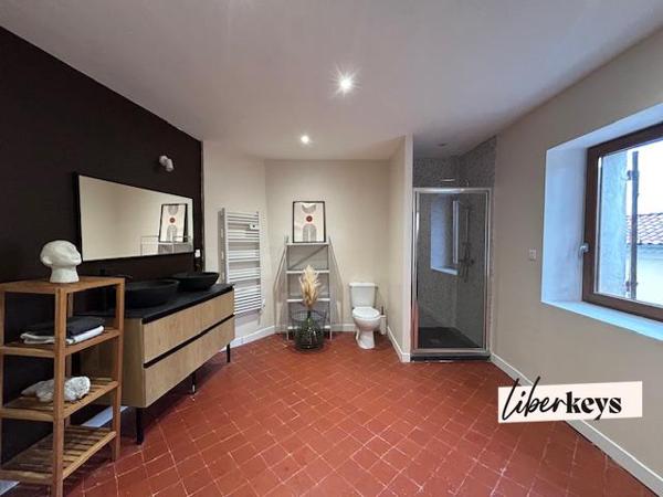 Maison de village 3 chambres + appartement T2 à Caromb