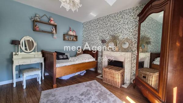 Maison à Le Mêle-sur-Sarthe, 61170 - 8 pièces 180m²