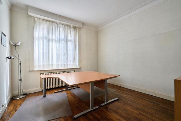 Vauban, très bel appartement d'environ 180 m² avec cour.