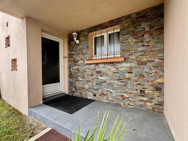 La Roche-sur-Yon (85000) Maison Familiale des années 60 - L'emplacement rêvé à La Roche sur Yon