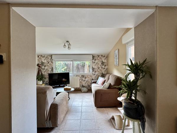 La Roche-sur-Yon (85000) Maison Familiale des années 60 - L'emplacement rêvé à La Roche sur Yon