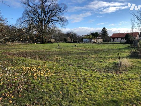 Au coeur de Rouille, terrain constructible de 2098 m²