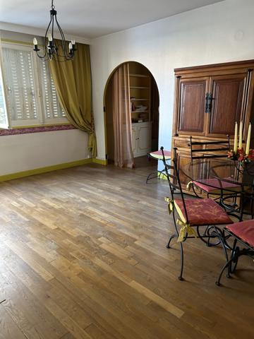 DIJON MONTMUZARD - APPARTEMENT 3 CHAMBRES - CAVE - GARAGE