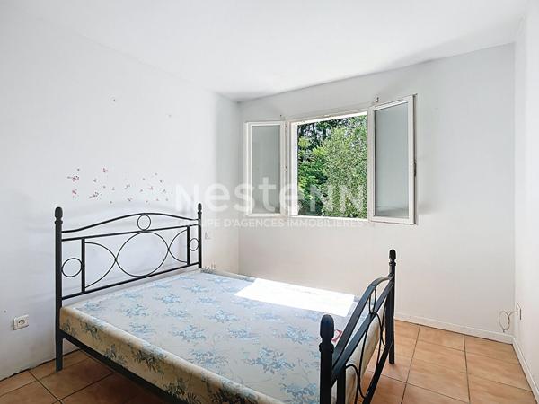 A vendre Maison de plain pieds 3 chambres avec piscine et parc de plus de 3000m²