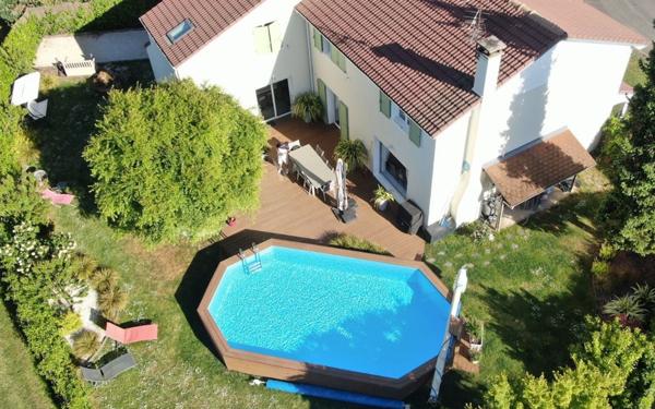 Maison à vendre    7 pièces • 185 m2 Saint-Germain-lès-Corbeil