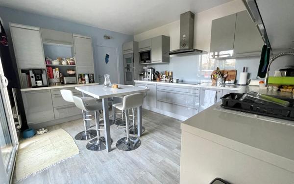 Maison à vendre    7 pièces • 185 m2 Saint-Germain-lès-Corbeil