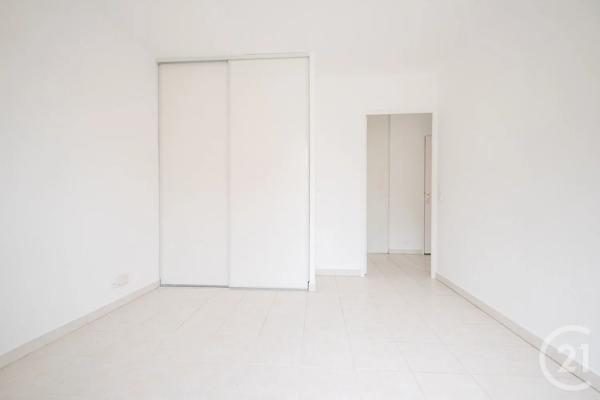 Appartement T3 à vendre  3 pièces - 69,57 m 2   ANTIBES  - 06