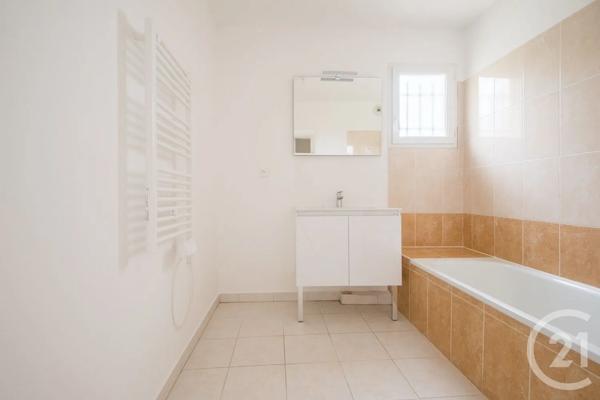 Appartement T3 à vendre  3 pièces - 69,57 m 2   ANTIBES  - 06