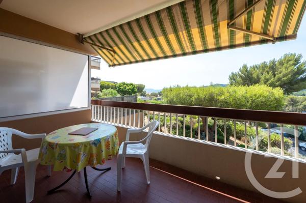Appartement Studio à vendre  1 pièce - 30,57 m 2   BORMES LES MIMOSAS  - 83