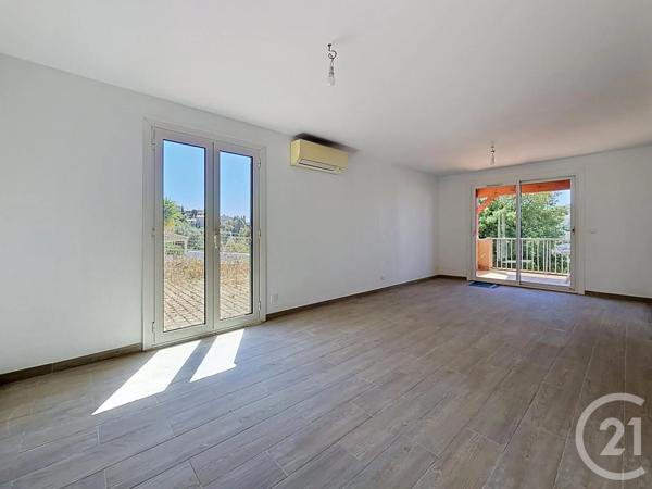 Maison à vendre  5 pièces - 107,23 m 2   ST RAPHAEL  - 83