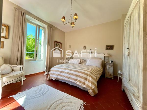 Authentique mas en pierre