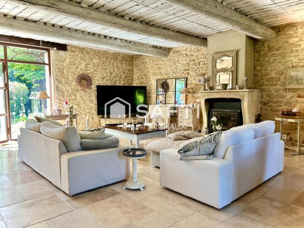 Authentique mas en pierre