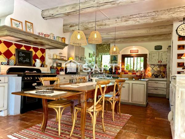 Authentique mas en pierre