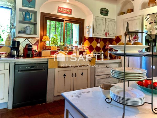 Authentique mas en pierre