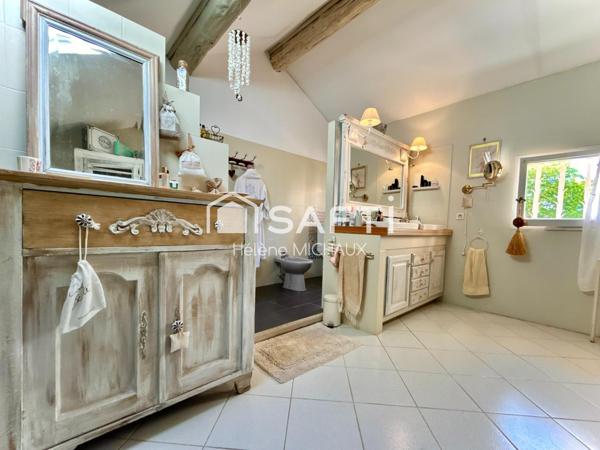 Authentique mas en pierre