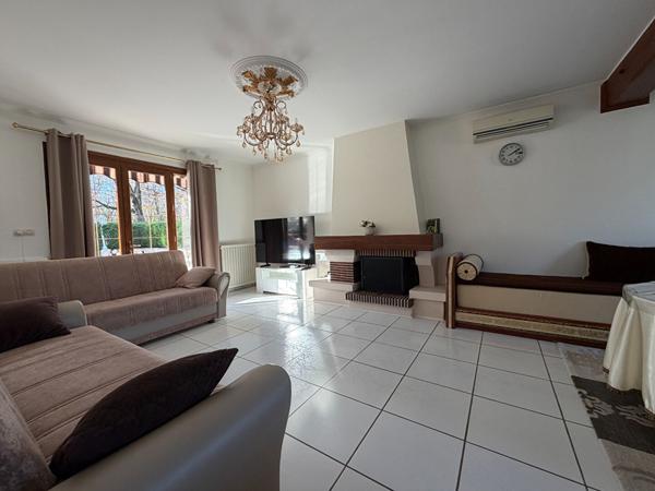 Maison - 7 pièces - 144 m²