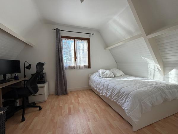 Maison - 7 pièces - 144 m²