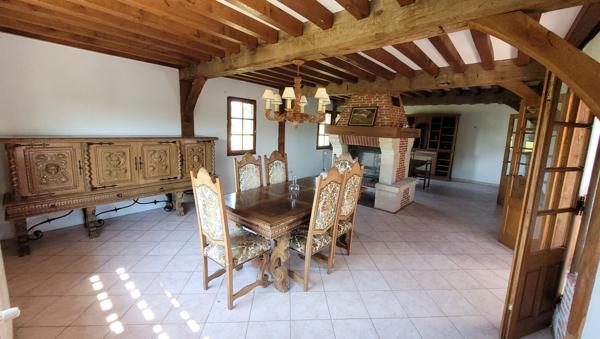 Maison Normande 183m²: Cuisine, salon/séjour, 5ch, gar + cave / 2200m²