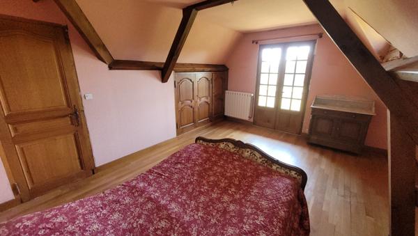 Maison Normande 183m²: Cuisine, salon/séjour, 5ch, gar + cave / 2200m²