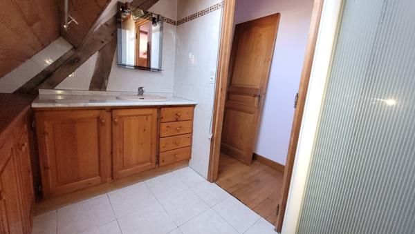 Maison Normande 183m²: Cuisine, salon/séjour, 5ch, gar + cave / 2200m²