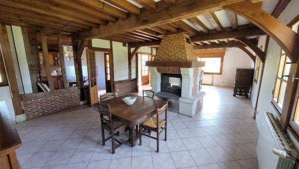 Maison Normande 183m²: Cuisine, salon/séjour, 5ch, gar + cave / 2200m²