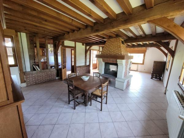 Maison Normande 183m²: Cuisine, salon/séjour, 5ch, gar + cave / 2200m²