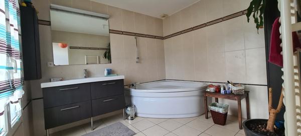 Maison proche Fontainebleau / 7 mn voiture gare Fontainebleau 465 000 €