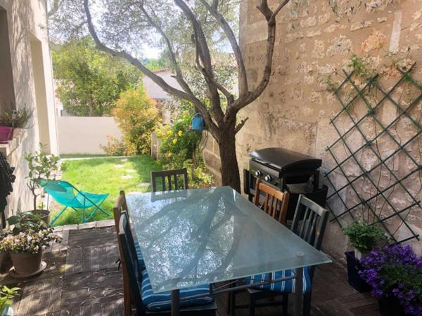 MAISON DE VILLE 190 M² AVEC JARDIN