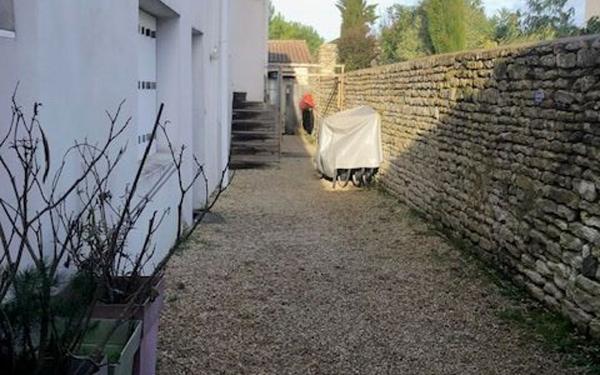 Appartement à vendre    2 pièces •  La Flotte