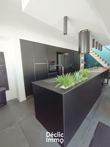 Vente villa Castelnau le lez, 215m² 6 pièces 1 249 000€ avec piscine