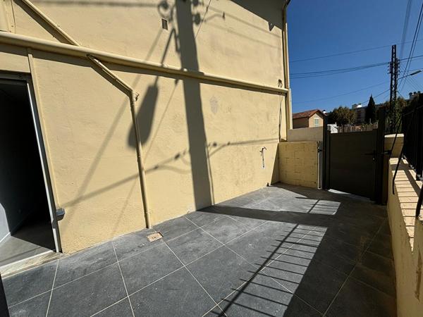 F2  rénové de 43M² avec 16M² de terrasse