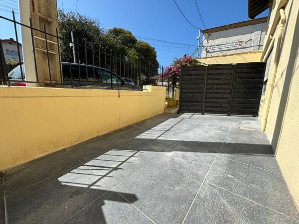 F2  rénové de 43M² avec 16M² de terrasse