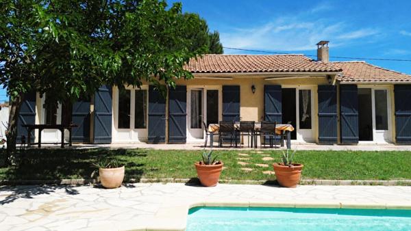 BEDARRIDES: UN AIR DE VACANCES POUR CETTE VILLA CONFORTABLE