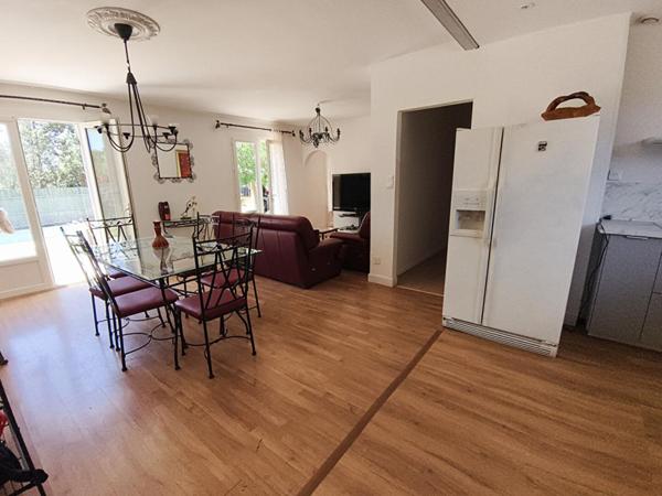 BEDARRIDES: UN AIR DE VACANCES POUR CETTE VILLA CONFORTABLE