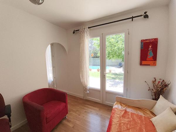 BEDARRIDES: UN AIR DE VACANCES POUR CETTE VILLA CONFORTABLE