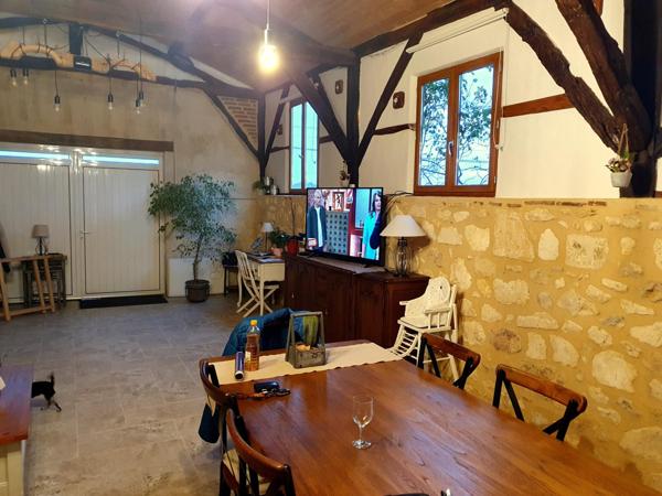 Maison 5 pièces+ 2 gîtes + piscine et garage