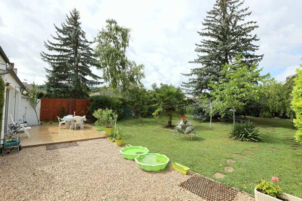 VERTUS (51) Maison à vendre 6 pièces avec garage et jardin de 636 m²