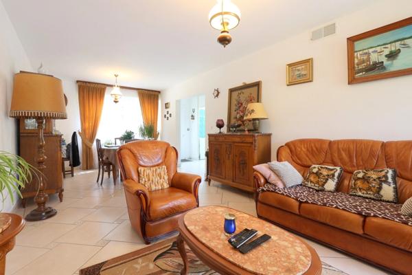 VERTUS (51) Maison à vendre 6 pièces avec garage et jardin de 636 m²