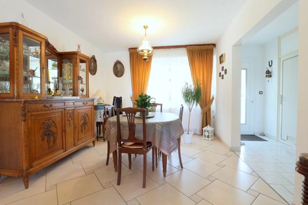 VERTUS (51) Maison à vendre 6 pièces avec garage et jardin de 636 m²