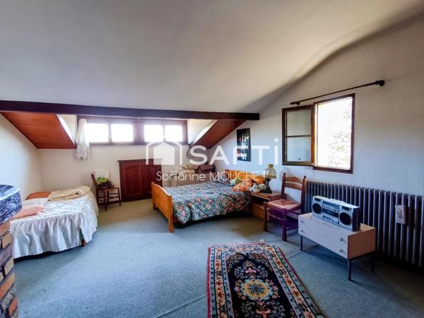 Grande maison familiale dans un écrin de verdure