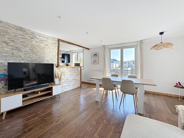 Superbe T3 avec balcon et place de parking privative