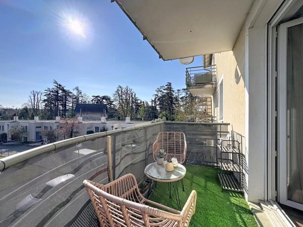 Superbe T3 avec balcon et place de parking privative
