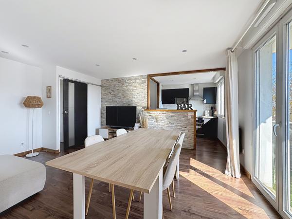 Superbe T3 avec balcon et place de parking privative